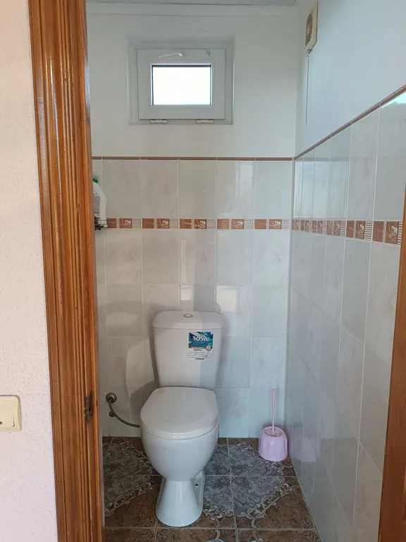 Комната на троих человек с видом на море