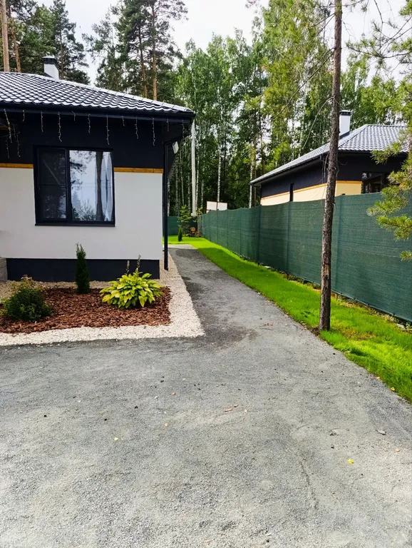 Дом комфорт класса у леса