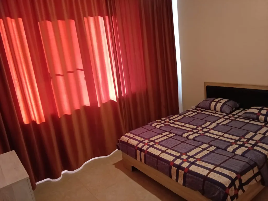 Часть дома,индивидуальное отопление, новый ремонт (дет.принадлежности)