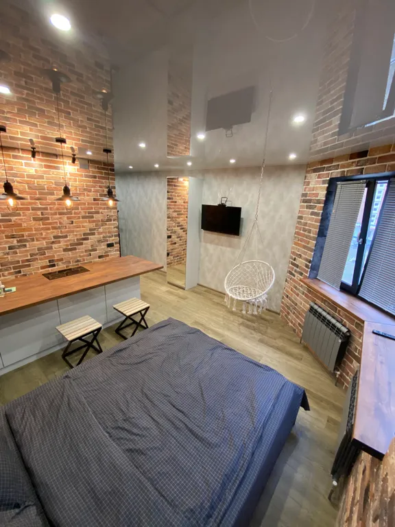 Уютная студия с дизайнерским ремонтом