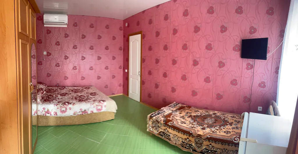 Номер с видом на море и горы