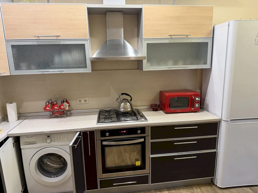 Квартира Квартира с балконом и видом на горы в центре - 11 мин до моря — Геленджик