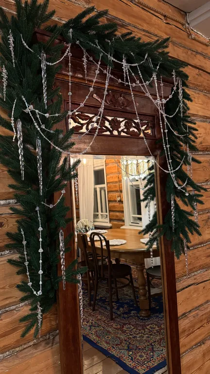 Брeвeнчатaя cтолeтняя изба