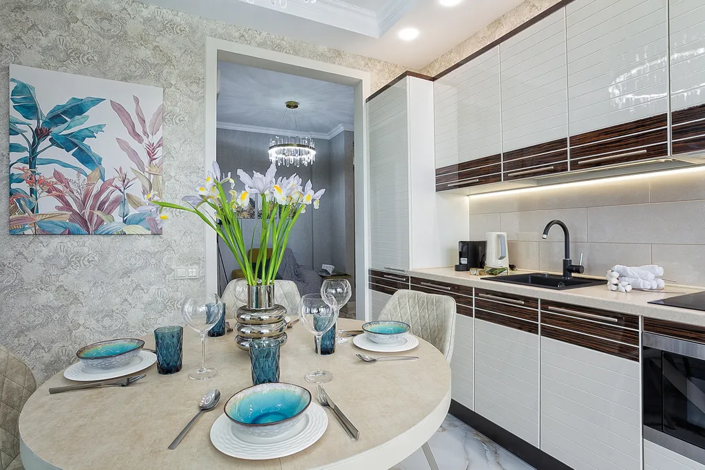 Золотой Ананас с видом на море