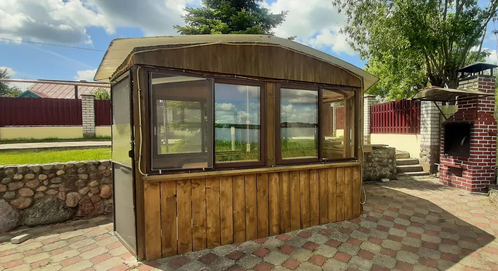 Домик у озера Свирь