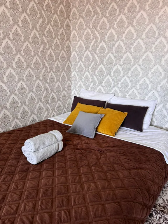 Трехкомнатная квартира рядом с НКИ — аренда посуточно в Нефтеюганск