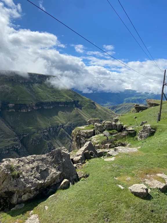 Дом с видом на водопад