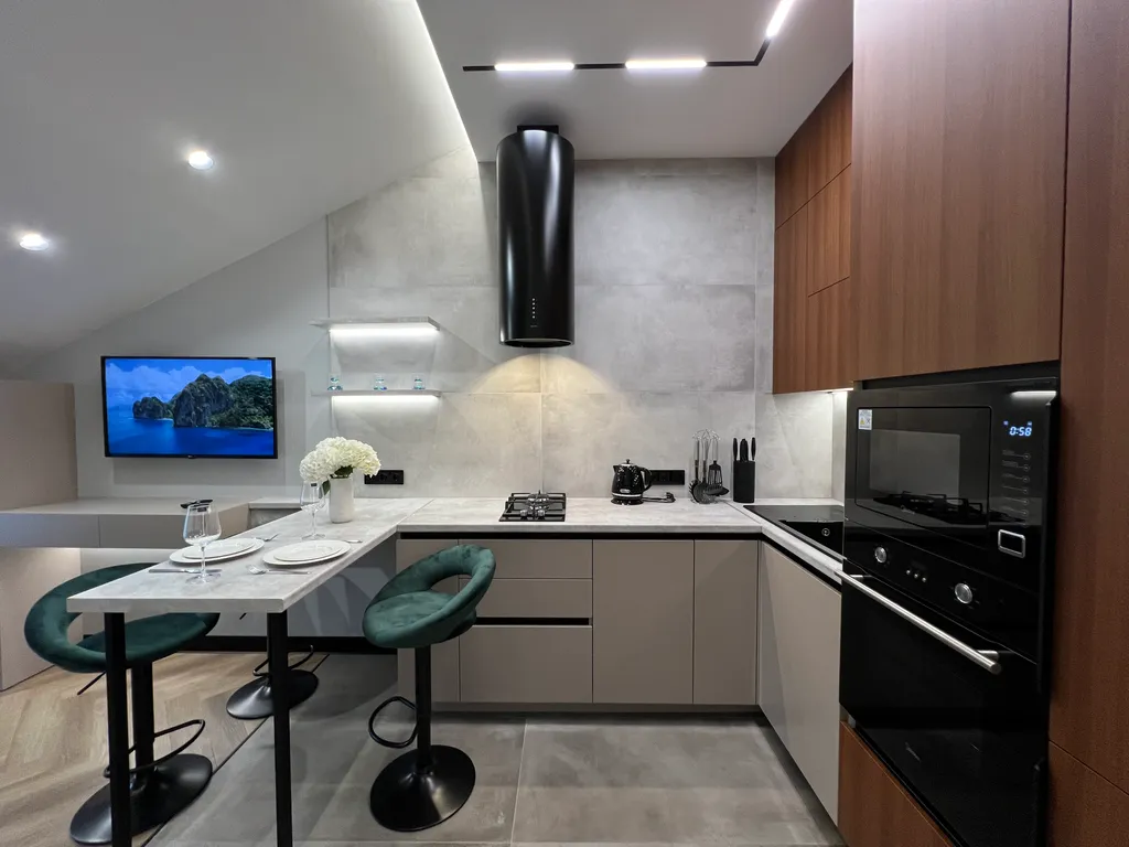 Дизайнерская квартира с прекрасным балконом — аренда посуточно в Геленджик