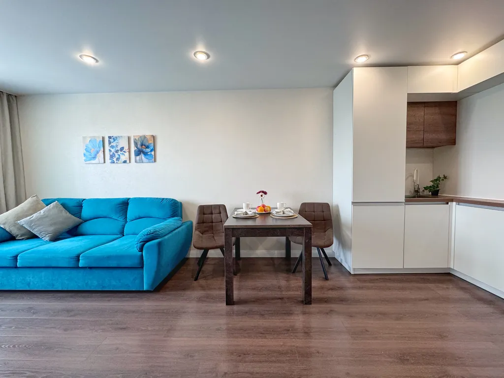 Стильная 2-комнатная квартира-студия в новом доме на берегу реки Вятка