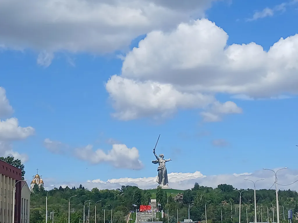 Квартира Квартира Начните с Нулевого километра: элитная евродвушка у Горсада в центре! — Волгоград
