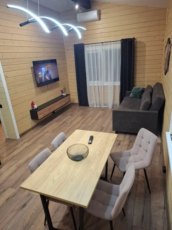 Дом с мансардой в соснах