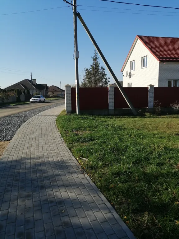 Коттедж 2 этажа в уединенном месте Бреста с парковкой во дворе