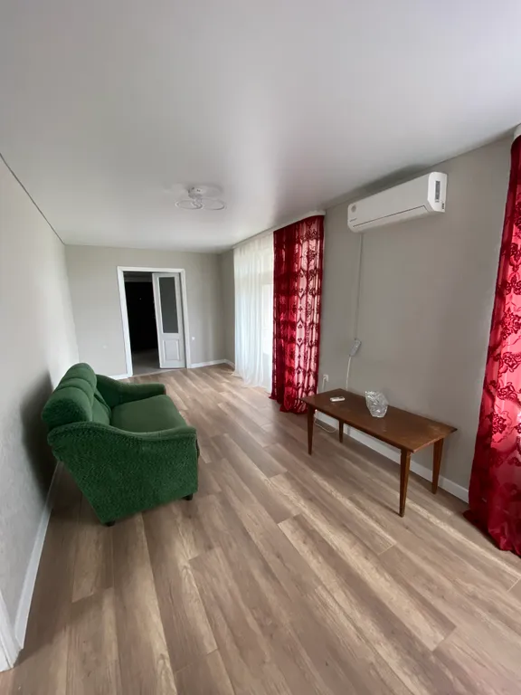 Уютная просторная трёхкомнатная квартира в спальном районе города