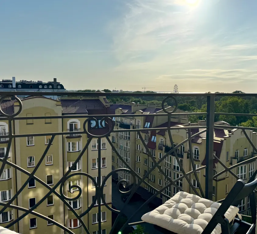 Квартира с видом на море  Над облаками