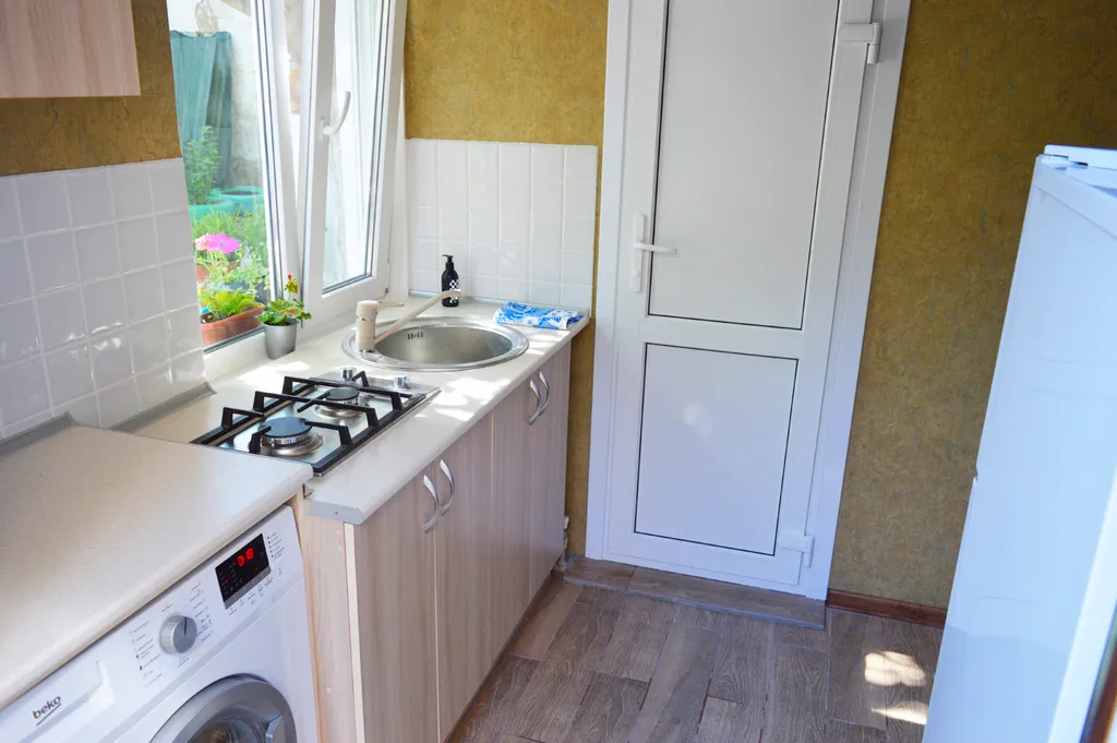 Дом рядом с морем и своим двориком