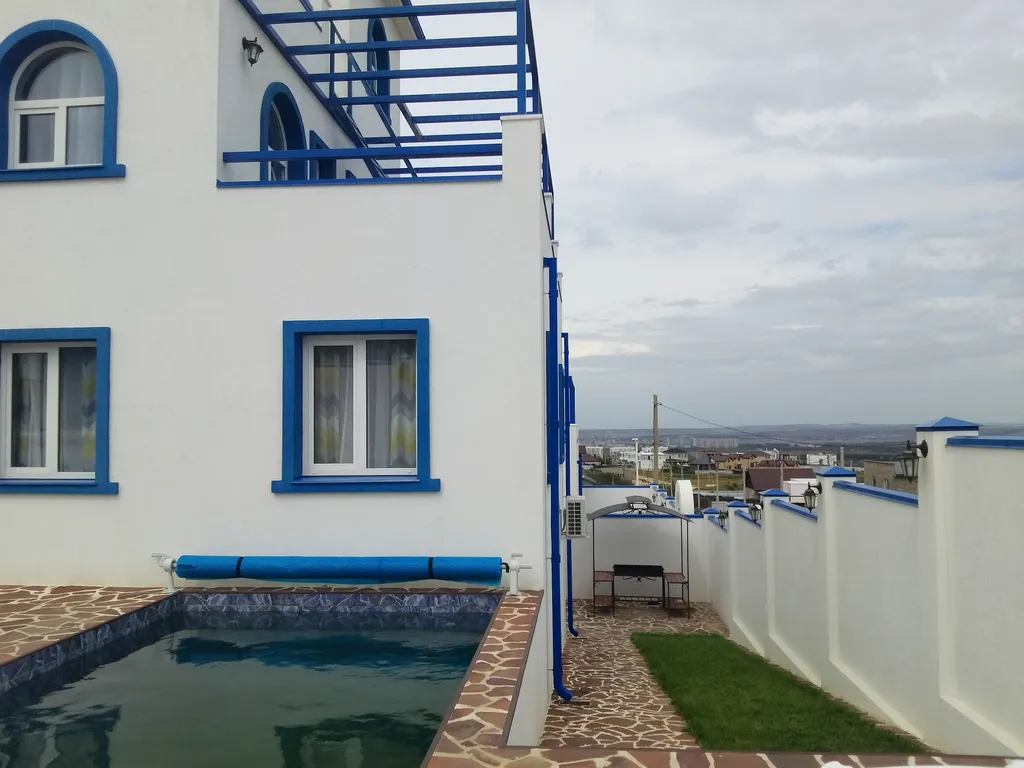 Вилла с бассейном