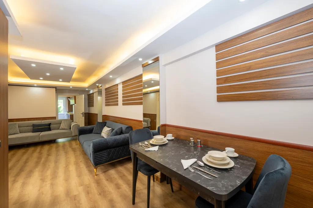 Одна из ностальгических улиц Таксима