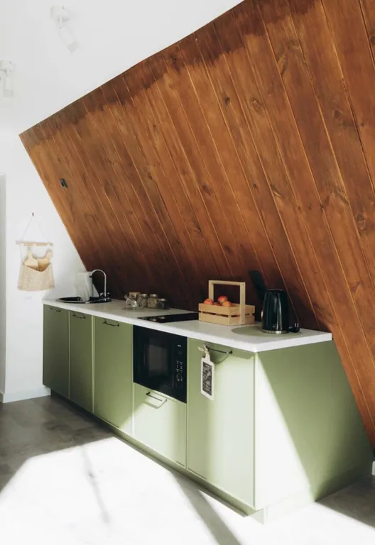 Треугольный дом.