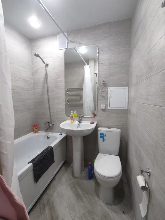 Уютная квартира в спальном районе, заселение до 5 человек