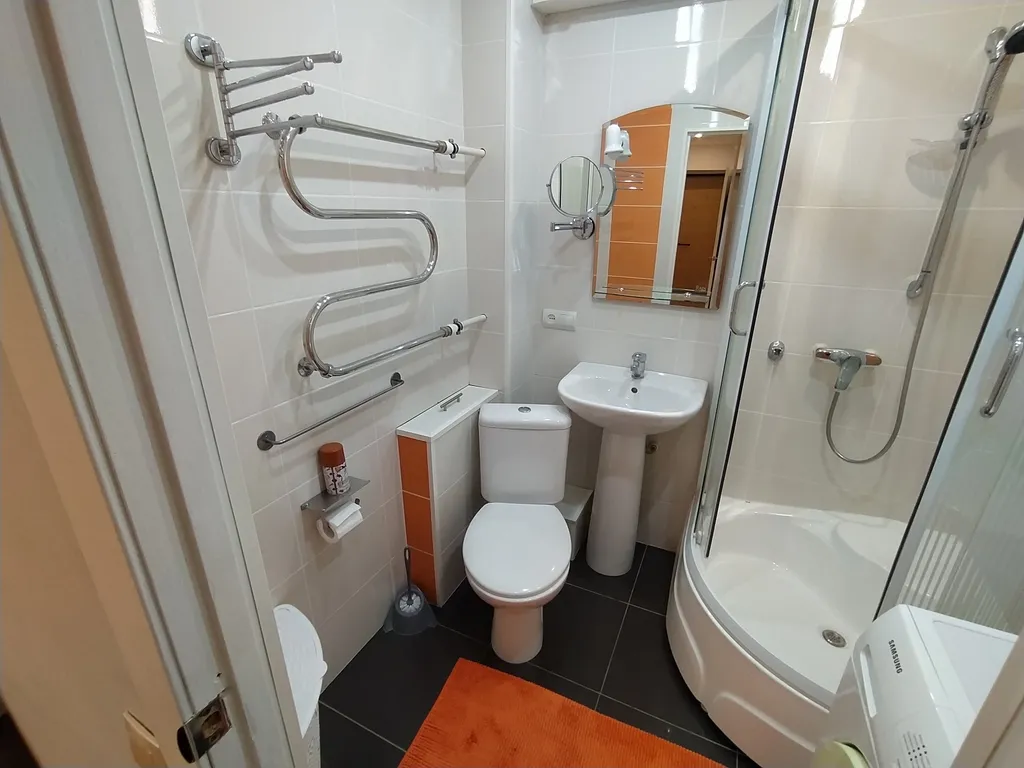 Вот она, двушка - сладкая подушка