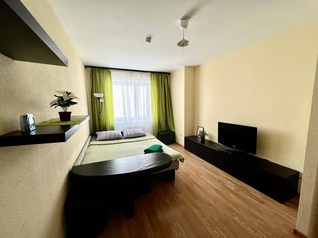 Отличная квартира с прекрасным видом рядом с ТРК Ультра