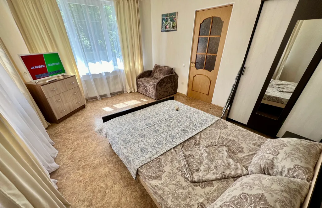 Коттедж Этаж дома возле моря — Ялта