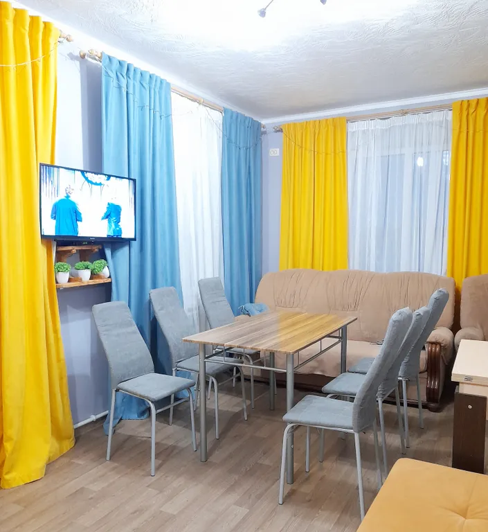 Домик у озера