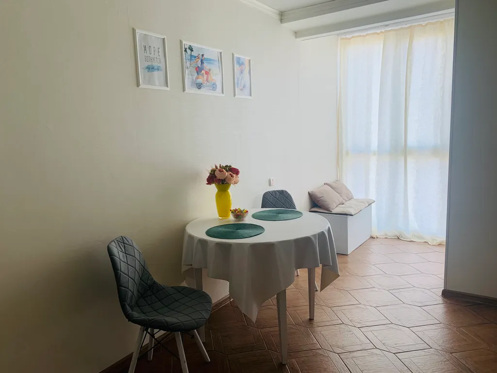 Квартира с гамаком и камином