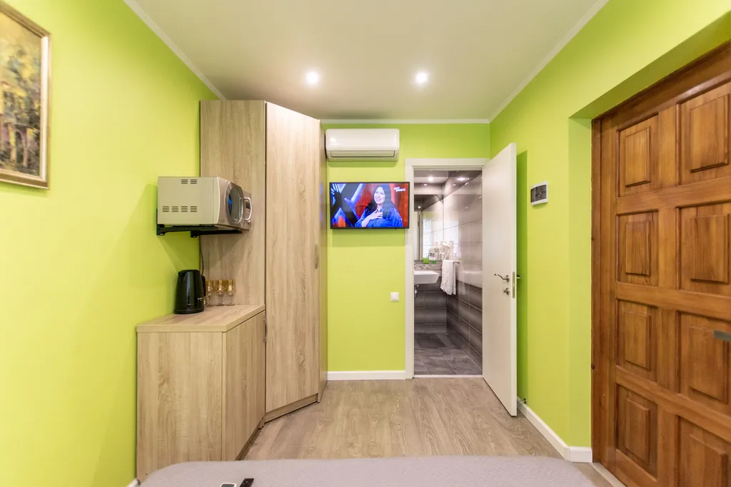 Квартира Квартира Комфортабельный номер с собственной закрытой террасой — Алушта