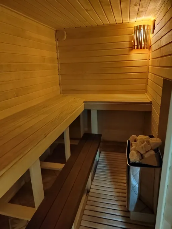 Коттедж Дом для отдыха в живописном месте — Луга