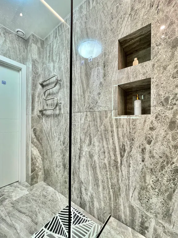 Светлая студия в центре