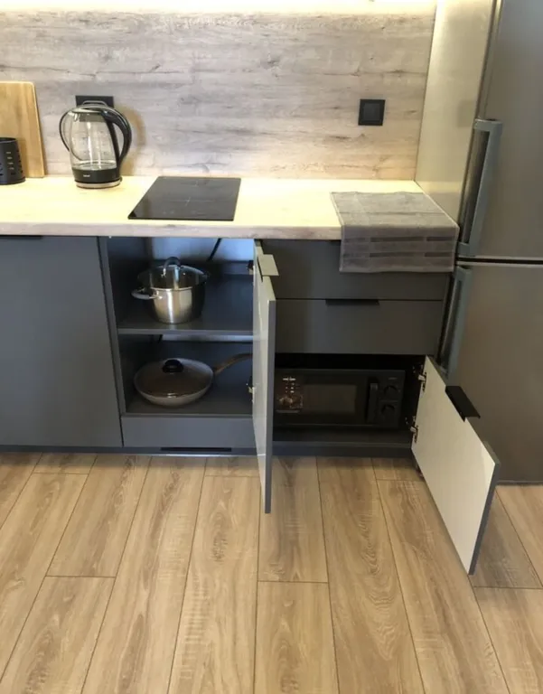 Уютная двушка на 20 этаже с видом на озеро