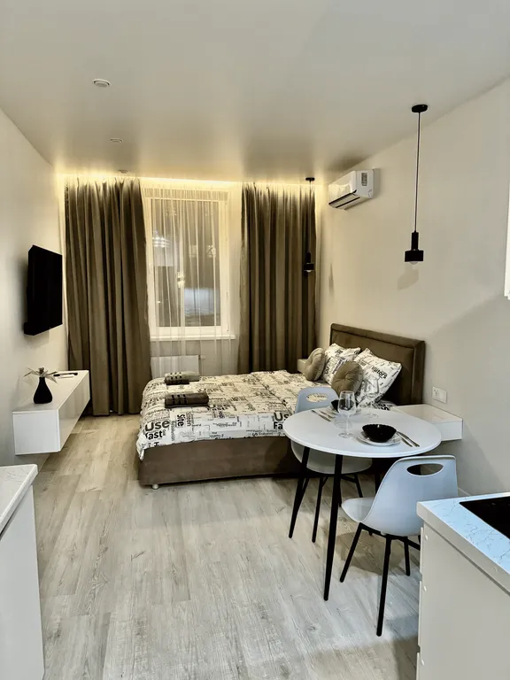 Студия с дизайнерским ремонтом для двоих