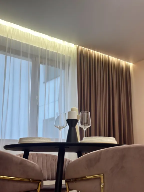 Номер-люкс Розовая пантера в апарт-комплексе Виктория