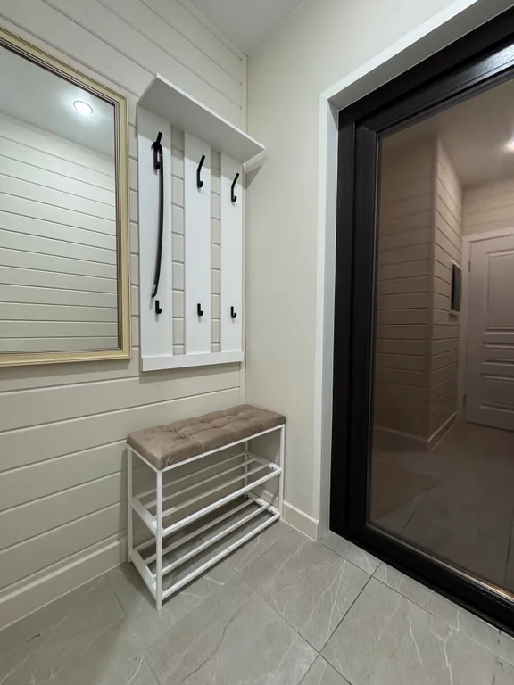 Коттедж недалеко от озера с двумя спальнями и сауной