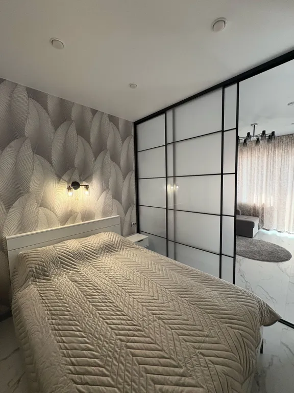 Уютная, новая квартира в центре города