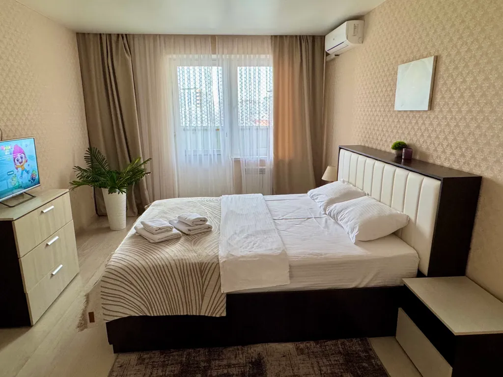 Большая и уютная трехкомнатная квартира в центре, с двумя санузлами