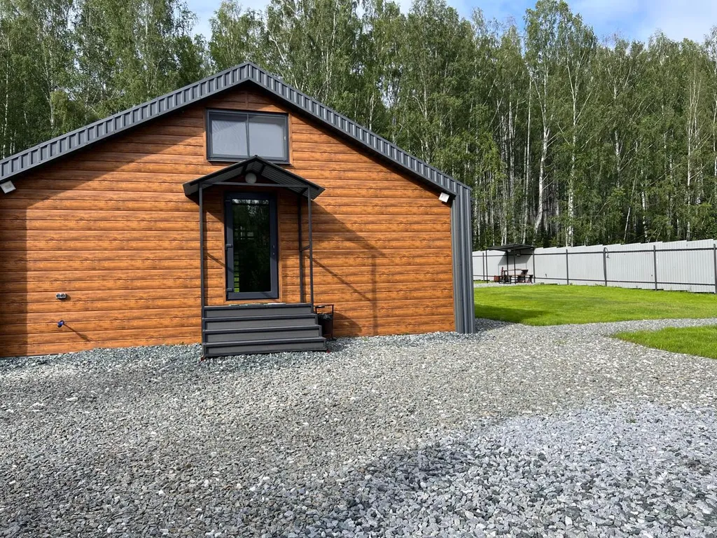 Уютный дом на краю леса