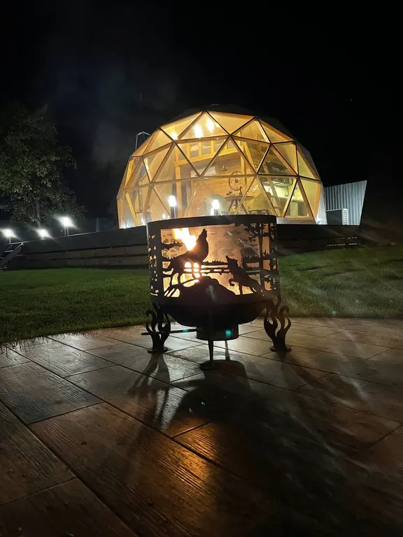 Дом-купол в загородном комплексе