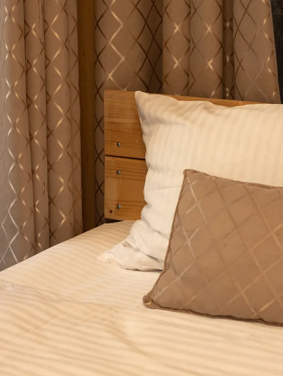 Уютный домик в чаще леса