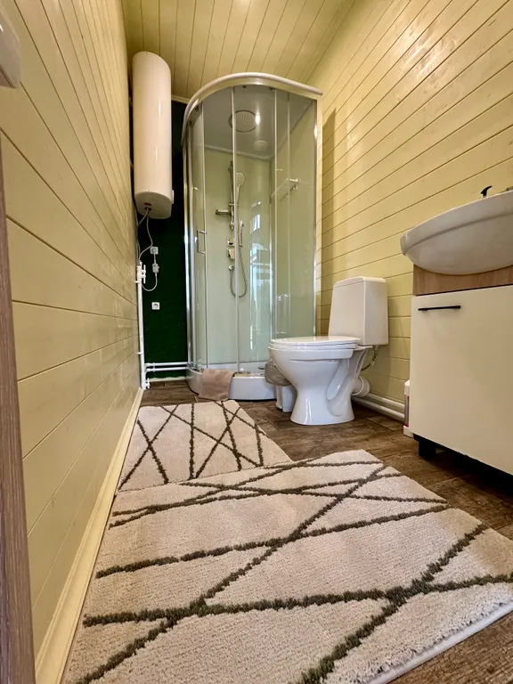 Глэмпинг у реки