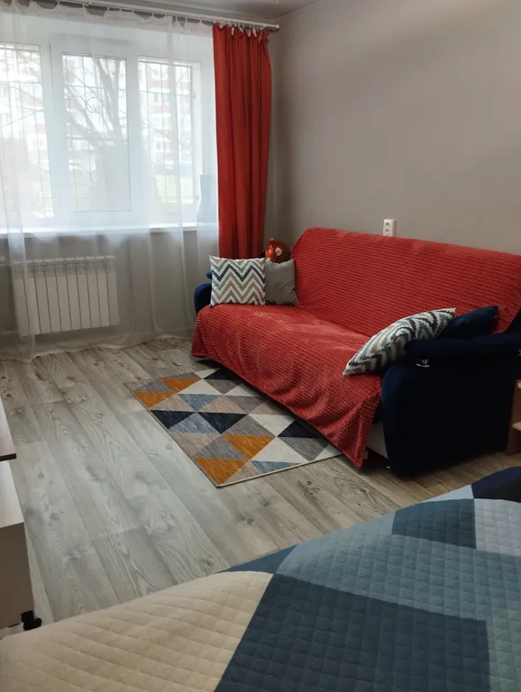 Яркая оранжевая квартира