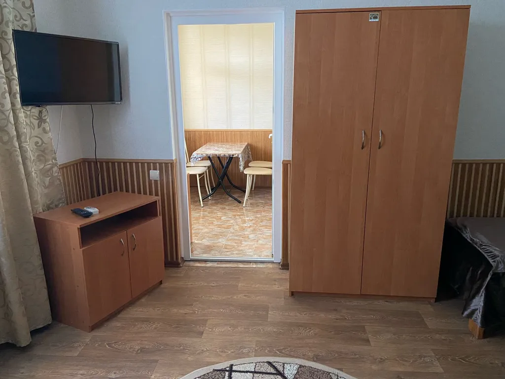 Люкс до 4-х человек 1-2 этажи