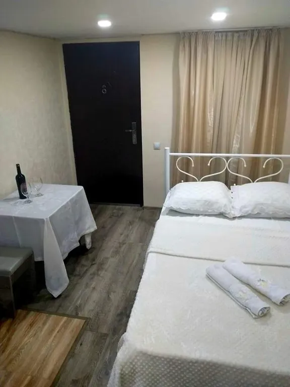 Квартира Уютная комната со всеми удобствами на одного человека, старый город — аренда посуточно в Тбилиси