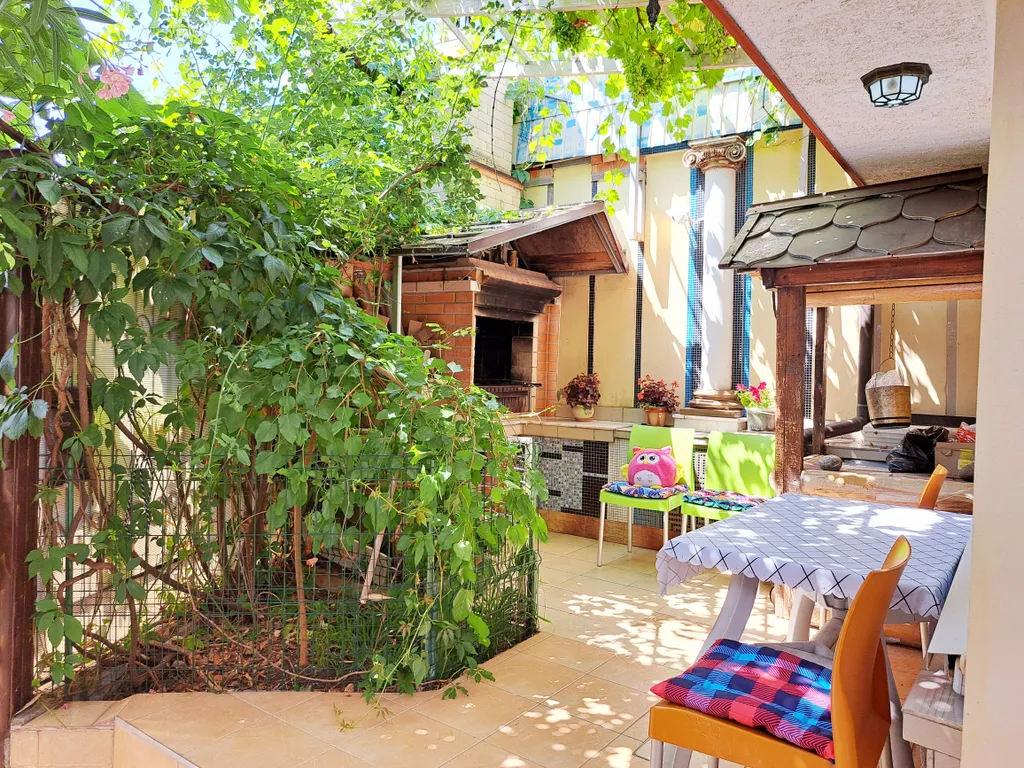 Коттедж Дом возле Массандровского пляжа — аренда посуточно в Ялта