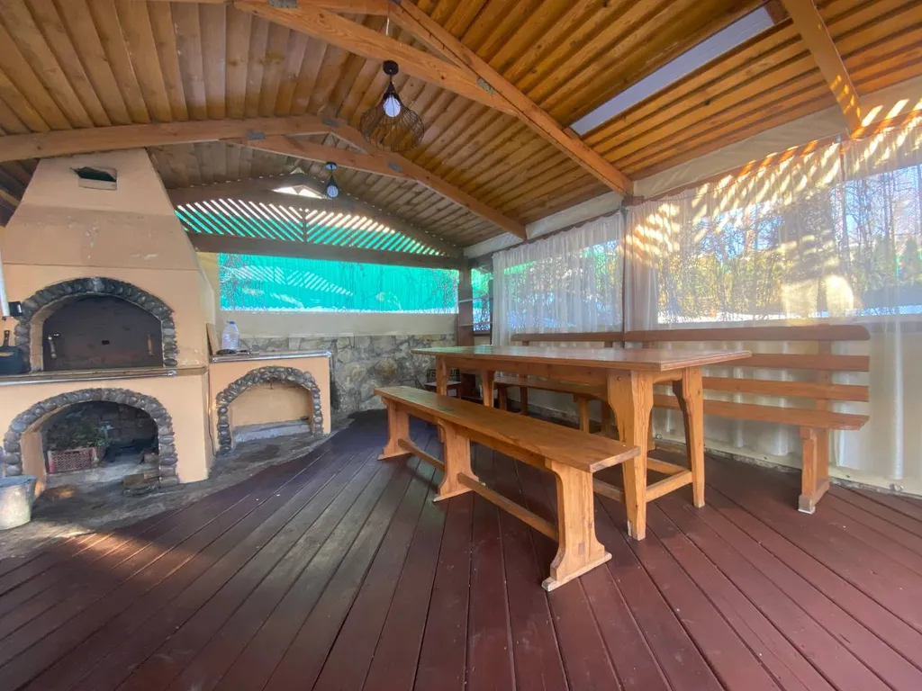 Деревянный домик с русской банькой в Большой Царевщине