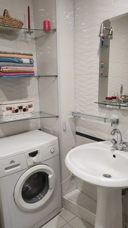 Двухкомнатные апартаменты с потрясающим видом на море и горы