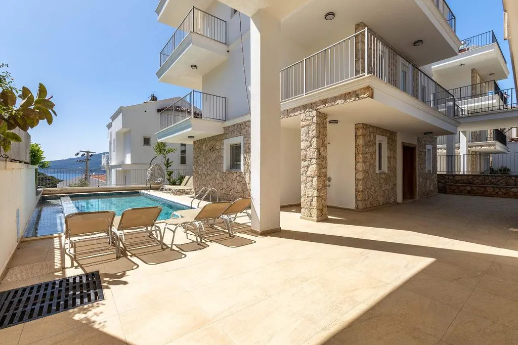 Вилла с видом на море