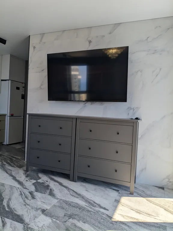 Квартира с отдельной спальней с лучшим видом на море и стадион