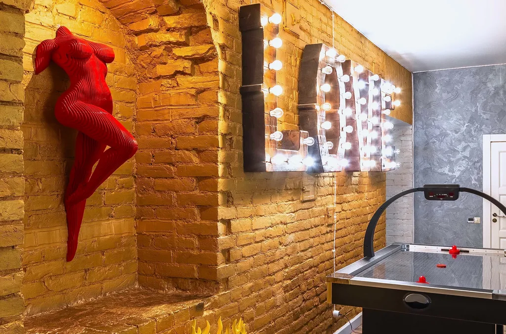 Эксклюзивныe апартамeнты в стилe поп-apт на Невском проспекте